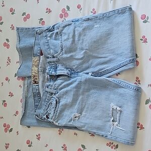 Hollister Distressed sz. 3